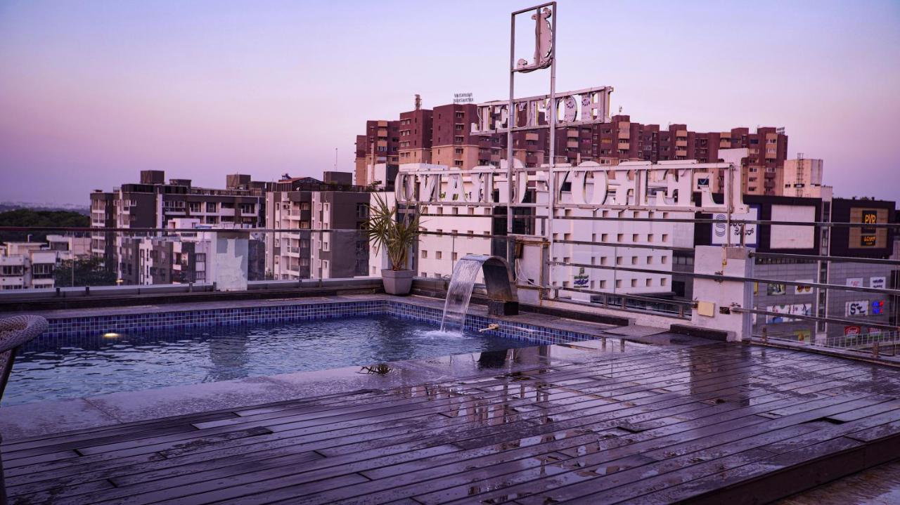 Hotel Leroy Grand - Yeshwanthpur Bangalore Exterior foto
