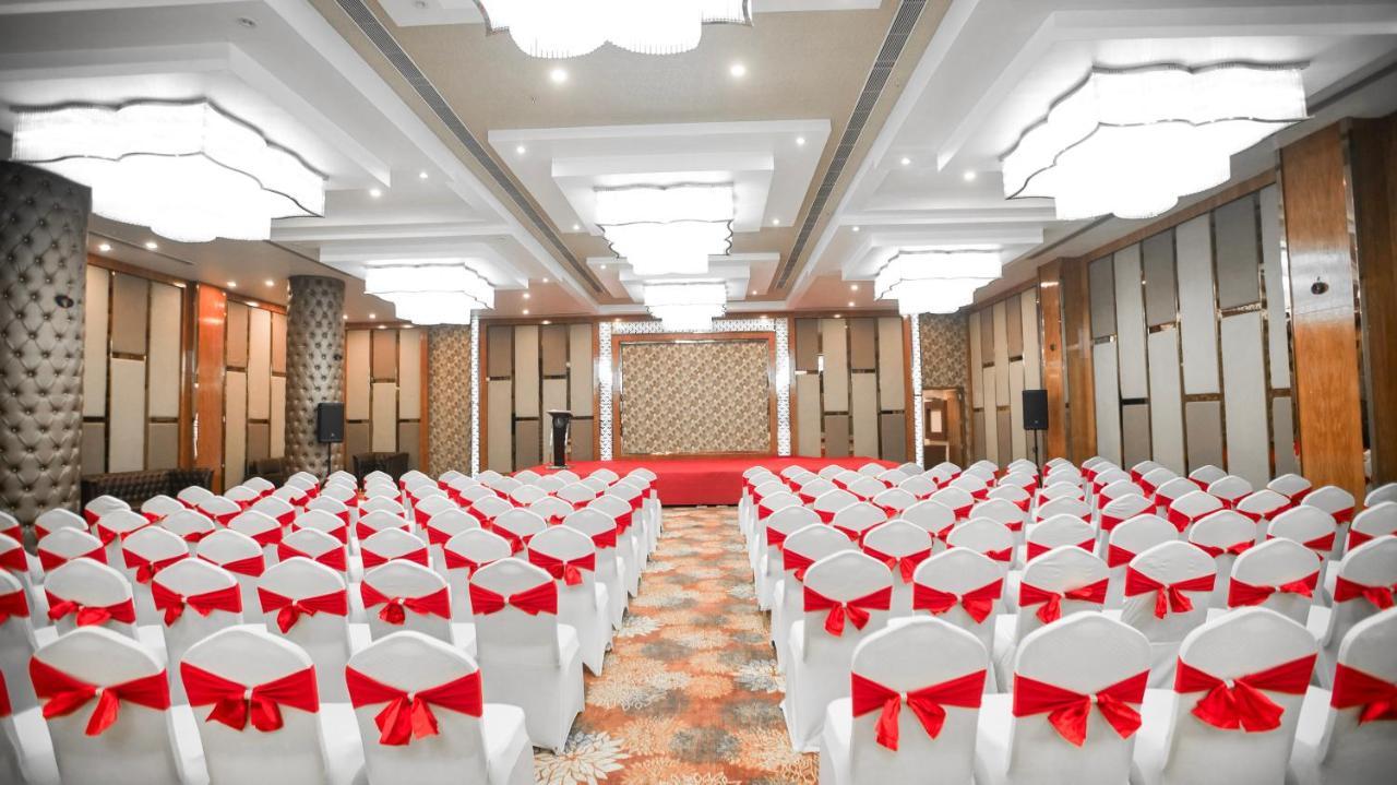 Hotel Leroy Grand - Yeshwanthpur Bangalore Exterior foto